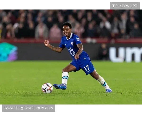 切尔西边路连线精妙，斯特林接应门前补射得手